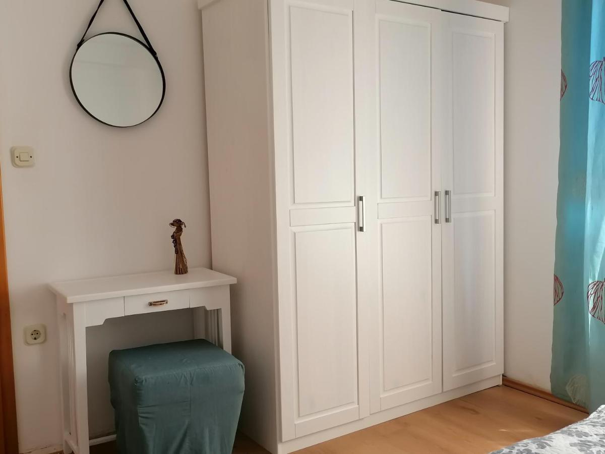 Apartment Jelka Malinska Extérieur photo