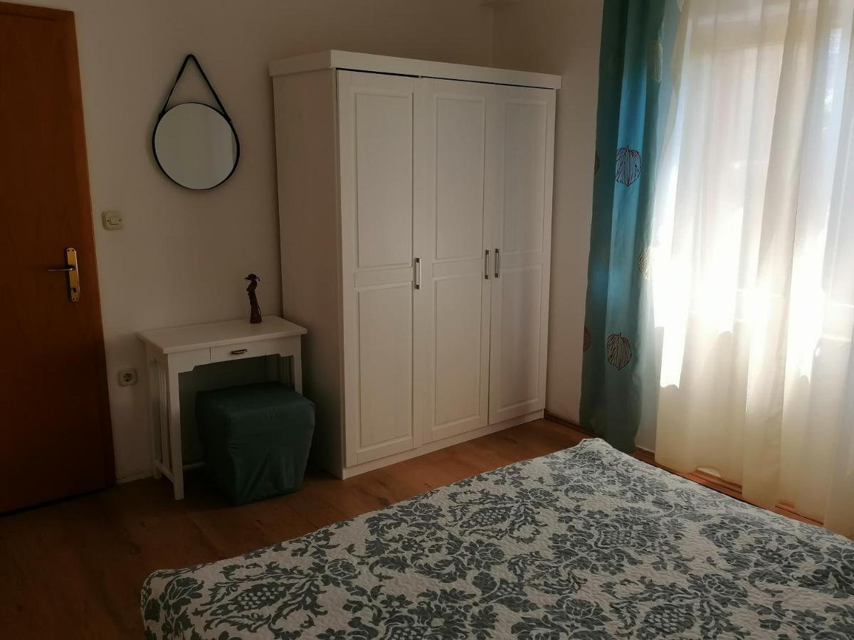 Apartment Jelka Malinska Extérieur photo